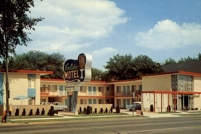 Fontaine Motel Detroit Michigan (newer photo)
